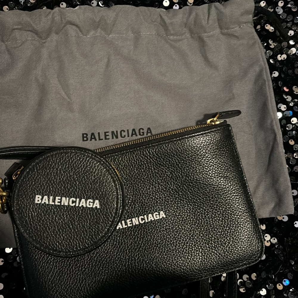 Balenciaga wristlet - Picture 2 of 6